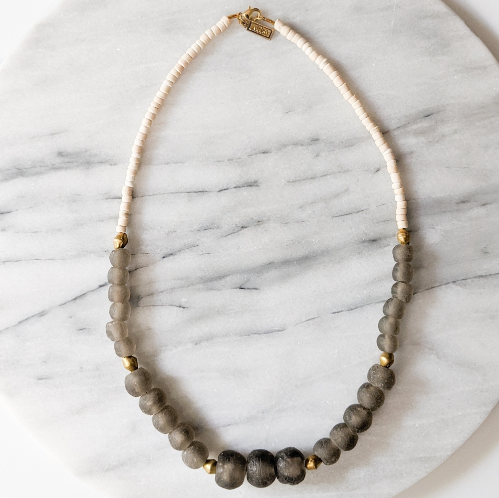 🦋LAST🦋 NWT Ink & Alloy Taupe Graduating Beaded Necklace